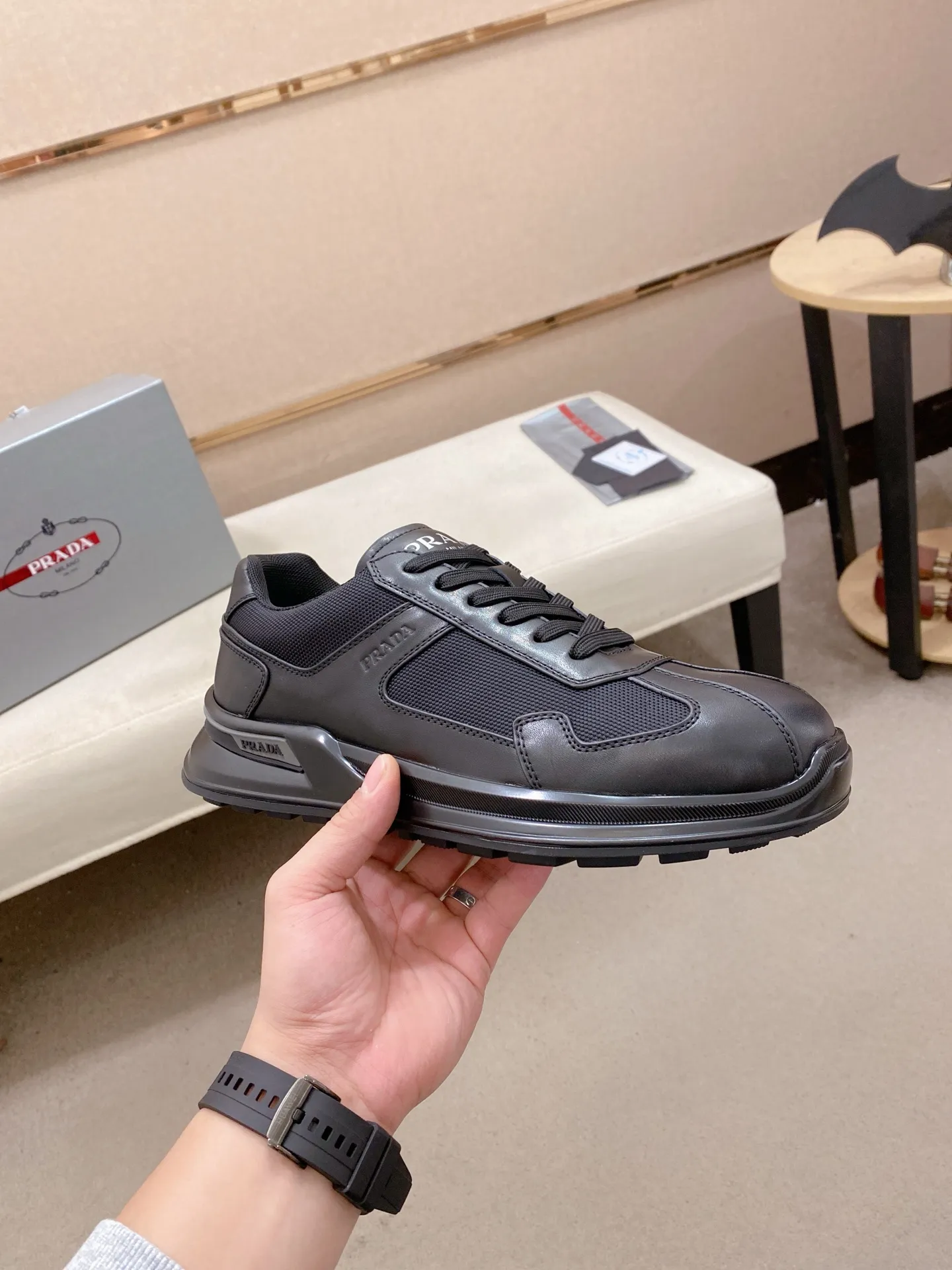 Factory price 600💰 ✔️✔️✔️High version High-quality new PRADA (Prada) counters are on the market at the same time, new men's shoes, 😘fabrics imported first-layer cowhide with waterproof materials, purely handmade. Lining: Full cowhide lining. 👍🏿 High-end ☄️ air-cushion molded anti-slip rubber outsole, exquisite lines, simple and elegant, comfortable and high-end for leisure travel. Code number: 38 to 45